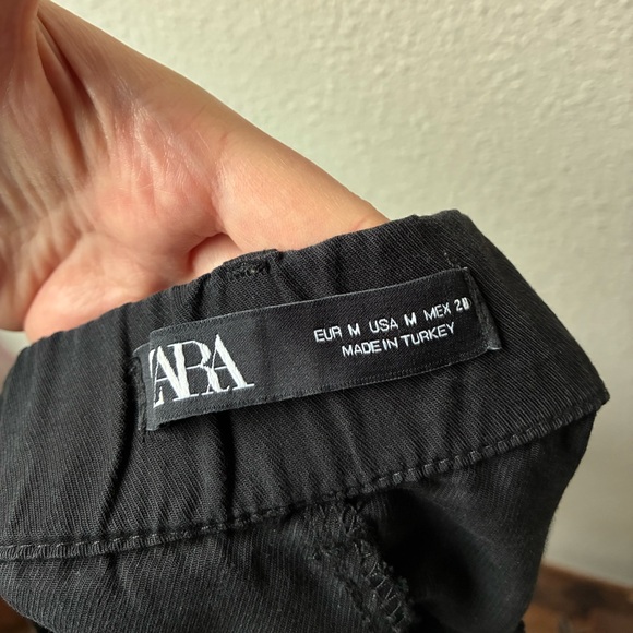 Zara Black High Waisted Tailored Shorts (Size:M) - Picture 5 of 7